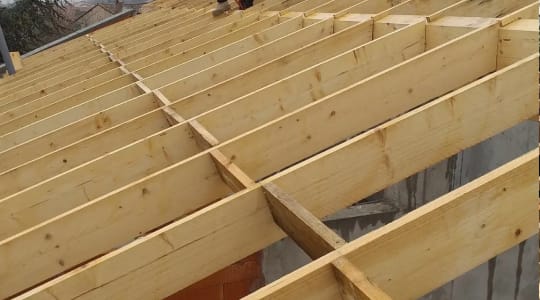 Structure de charpente à Ayguesvives après travaux de renforcement