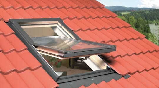 installation velux sur toiture par couvreur haute-garonne